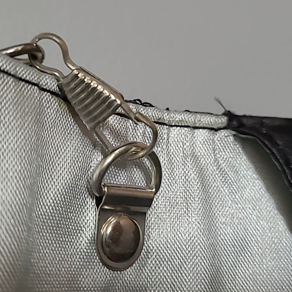 CHI SMART BLACK QUILTED PURSE - Picture 5 of 5